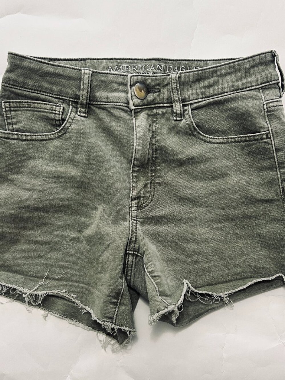 American Eagle AEO Womens sz 2 Super Stretch Hi Rise Shortie Gray Shorts Frayed